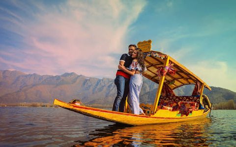 Unforgettable Honeymoon Packages in Kashmir: Discover Romance and Adventure in Every Corner of Kashmir